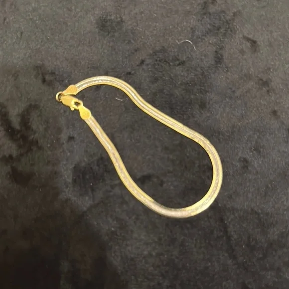 Italian 24 KT Gold over Sterling Silver Elegant Herringbone Bracelet - Picture 1 of 2